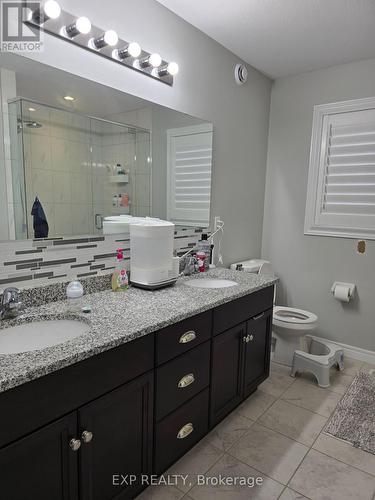 166 Rivertrail Avenue, Kitchener, ON - Indoor Photo Showing Bathroom