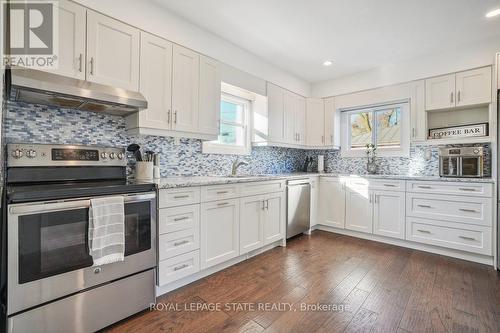 25 Rockwood Avenue, St. Catharines, ON - Indoor Photo Showing Kitchen With Upgraded Kitchen