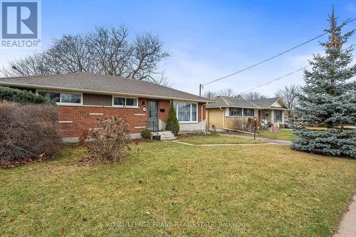 40 Athabasca Street, Oshawa (Donevan), ON - Outdoor