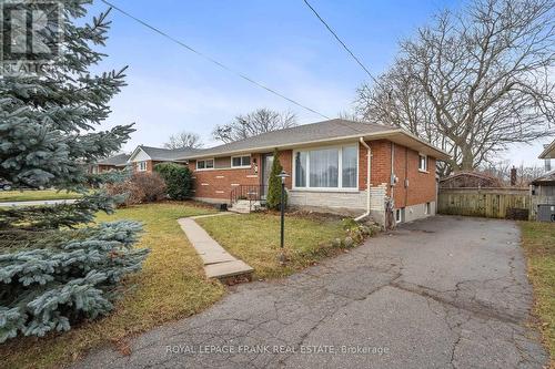 40 Athabasca Street, Oshawa (Donevan), ON - Outdoor