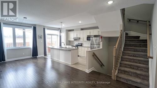 181 Bandelier Way S, Ottawa, ON - Indoor Photo Showing Kitchen