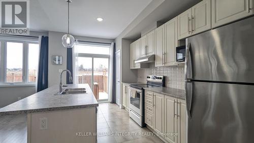 181 Bandelier Way S, Ottawa, ON - Indoor Photo Showing Kitchen With Stainless Steel Kitchen With Double Sink