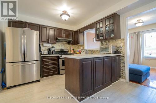 Upper - 3873 Densbury Drive, Mississauga, ON - Indoor Photo Showing Kitchen