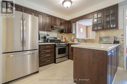 Upper - 3873 Densbury Drive, Mississauga, ON - Indoor Photo Showing Kitchen