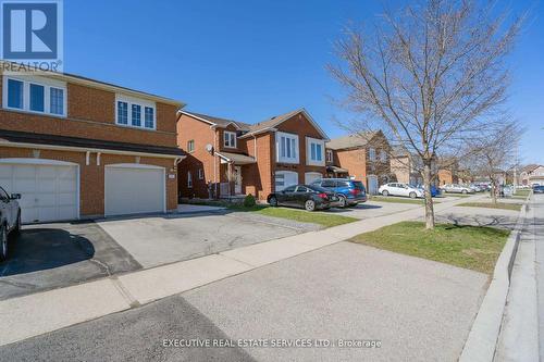 Upper - 3873 Densbury Drive, Mississauga, ON - Outdoor With Facade