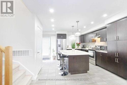 125 - 1 Beckenrose Court, Brampton, ON - Indoor Photo Showing Kitchen With Upgraded Kitchen