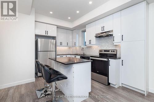 39 - 200 Malta Avenue, Brampton, ON - Indoor Photo Showing Kitchen With Upgraded Kitchen