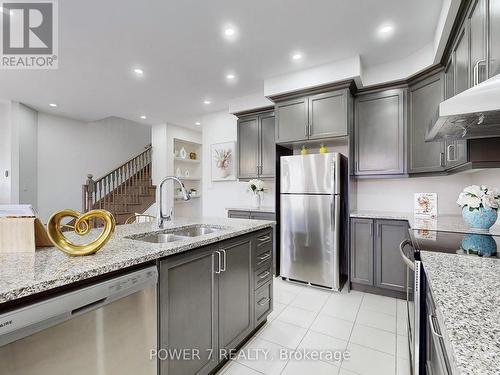 3479 Eternity Way, Oakville, ON - Indoor Photo Showing Kitchen With Double Sink With Upgraded Kitchen