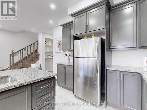 3479 Eternity Way, Oakville, ON - Indoor Photo Showing Kitchen