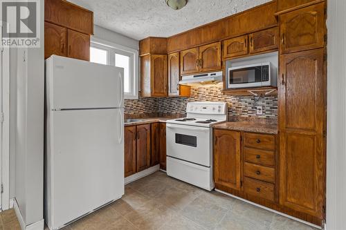 13 Fourth Street, Mount Pearl, NL - Indoor Photo Showing Kitchen