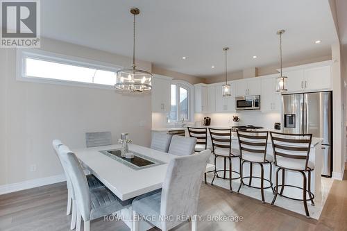 4230 Village Creek Drive, Fort Erie, ON - Indoor Photo Showing Dining Room