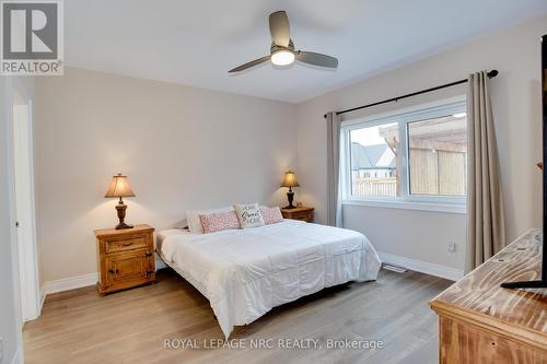 4230 Village Creek Drive, Fort Erie, ON - Indoor Photo Showing Bedroom