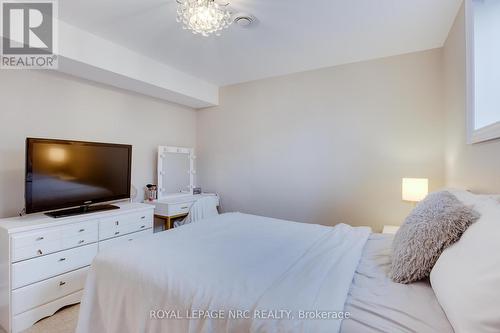 4230 Village Creek Drive, Fort Erie, ON - Indoor Photo Showing Bedroom