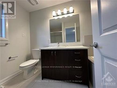 250 Tullaghan Heights, Ottawa, ON - Indoor Photo Showing Bathroom