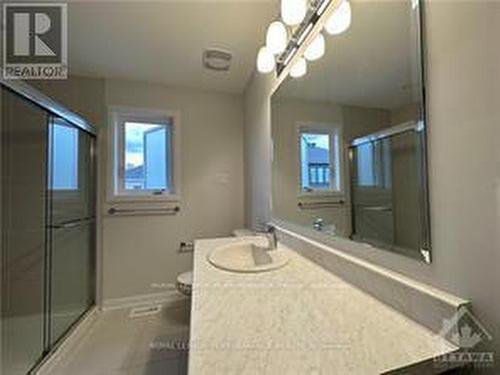 250 Tullaghan Heights, Ottawa, ON - Indoor Photo Showing Bathroom