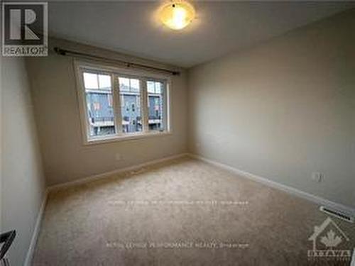 250 Tullaghan Heights, Ottawa, ON - Indoor Photo Showing Other Room