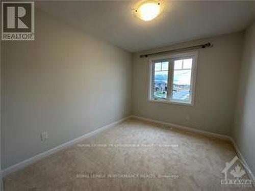 250 Tullaghan Heights, Ottawa, ON - Indoor Photo Showing Other Room