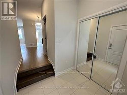 250 Tullaghan Heights, Ottawa, ON - Indoor Photo Showing Other Room