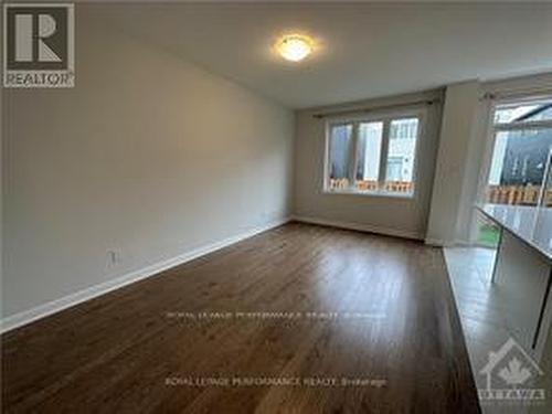 250 Tullaghan Heights, Ottawa, ON - Indoor Photo Showing Other Room