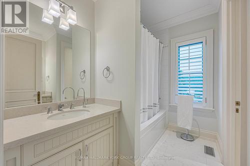 12 Sandy Ridge Court, Whitchurch-Stouffville, ON - Indoor Photo Showing Bathroom