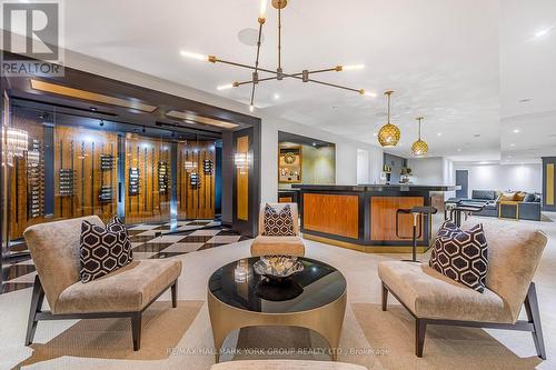 12 Sandy Ridge Court, Whitchurch-Stouffville, ON - Indoor Photo Showing Living Room