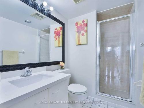 408-8501 Bayview Ave, Richmond Hill, ON - Indoor Photo Showing Bathroom