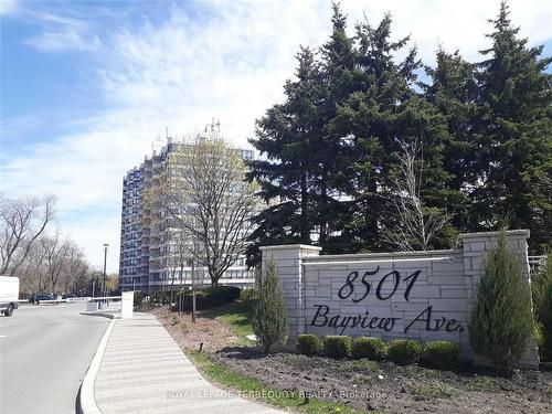 408-8501 Bayview Ave, Richmond Hill, ON - Outdoor With View