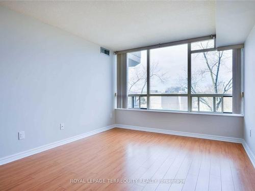 408-8501 Bayview Ave, Richmond Hill, ON - Indoor Photo Showing Other Room