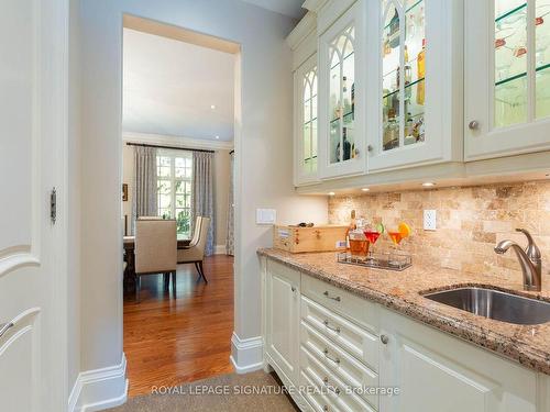 1161 Tecumseh Park Drive, Mississauga, ON - Indoor Photo Showing Kitchen