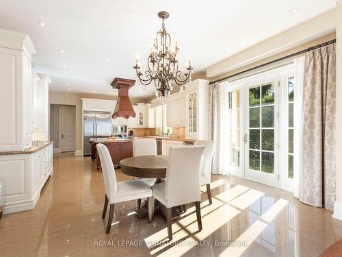 1161 Tecumseh Park Dr, Mississauga, ON - Indoor Photo Showing Dining Room