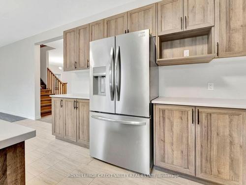 104 Sass Cres, Brant, ON - Indoor Photo Showing Kitchen