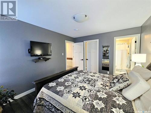 812 Battleford Trail, Swift Current, SK - Indoor Photo Showing Bedroom