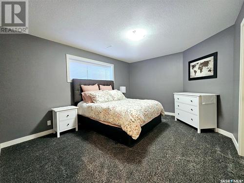 812 Battleford Trail, Swift Current, SK - Indoor Photo Showing Bedroom