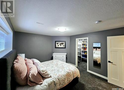 812 Battleford Trail, Swift Current, SK - Indoor Photo Showing Bedroom