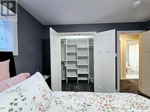 812 Battleford Trail, Swift Current, SK - Indoor Photo Showing Bedroom