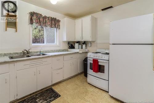 185 Acamac Beach Road, Saint John, NB - Indoor Photo Showing Kitchen With Double Sink