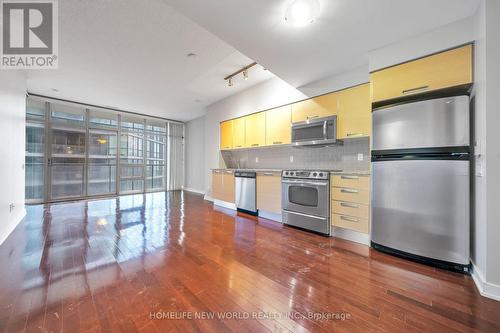 1201 - 33 Charles Street E, Toronto, ON - Indoor Photo Showing Kitchen