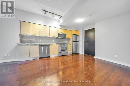 1201 - 33 Charles Street E, Toronto, ON - Indoor Photo Showing Kitchen