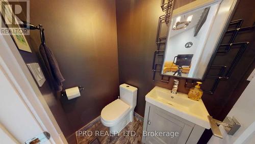 31 Lynch Road, Toronto, ON - Indoor Photo Showing Bathroom