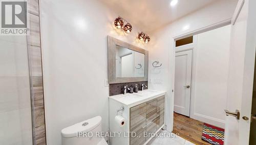 31 Lynch Road, Toronto, ON - Indoor Photo Showing Bathroom