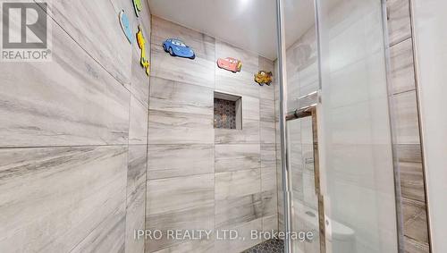 31 Lynch Road, Toronto, ON - Indoor Photo Showing Bathroom