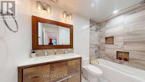 31 Lynch Road, Toronto, ON - Indoor Photo Showing Bathroom