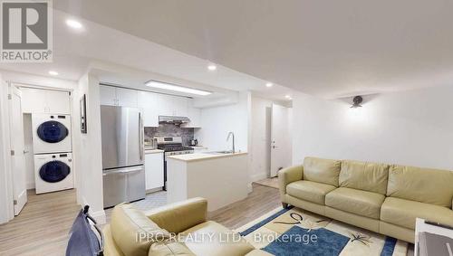 31 Lynch Road, Toronto, ON - Indoor Photo Showing Living Room