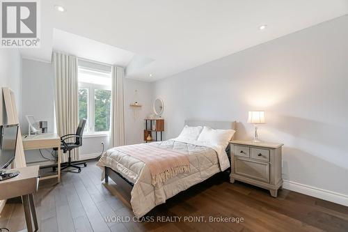 41 Howarth Avenue, Toronto, ON - Indoor Photo Showing Bedroom