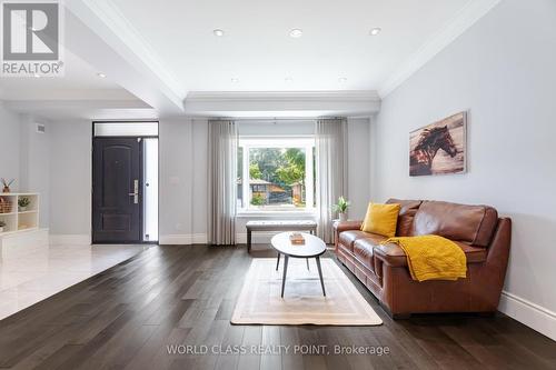 41 Howarth Avenue, Toronto, ON - Indoor Photo Showing Living Room