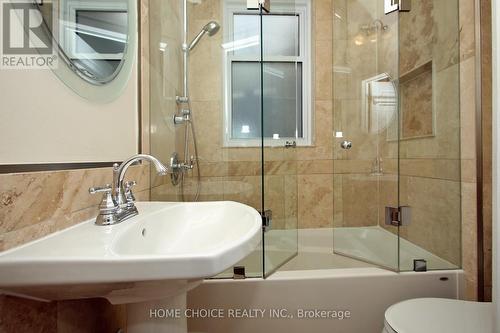 106 Carlaw Avenue, Toronto, ON - Indoor Photo Showing Bathroom