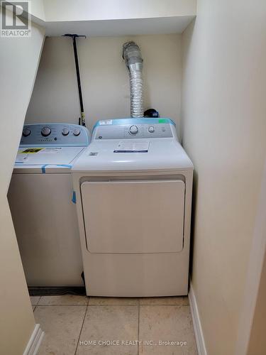 106 Carlaw Avenue, Toronto, ON - Indoor Photo Showing Laundry Room