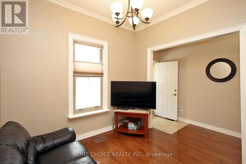 106 Carlaw Avenue, Toronto, ON - Indoor Photo Showing Living Room