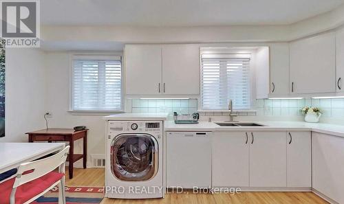 7 Foxwarren Drive, Toronto, ON - Indoor Photo Showing Laundry Room