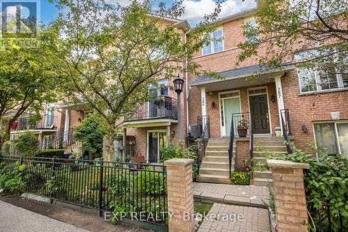 286 - 23 Observatory Lane, Richmond Hill, ON - Outdoor With Facade